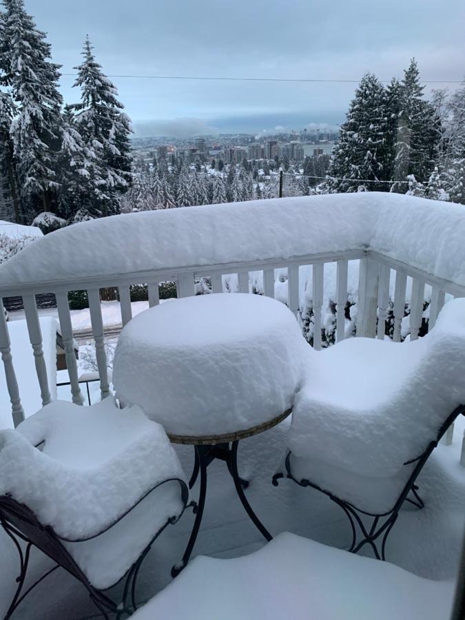 Crystal'S View Bed & Breakfast Βόρειο Βανκούβερ Εξωτερικό φωτογραφία