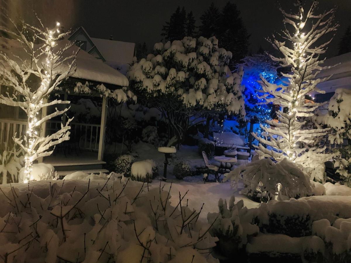 Crystal'S View Bed & Breakfast Βόρειο Βανκούβερ Εξωτερικό φωτογραφία