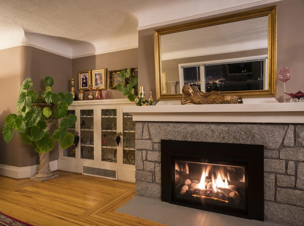 Crystal'S View Bed & Breakfast Βόρειο Βανκούβερ Εξωτερικό φωτογραφία